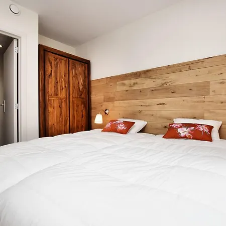 Spacious Holiday In With Large Terrace Nyaraló *